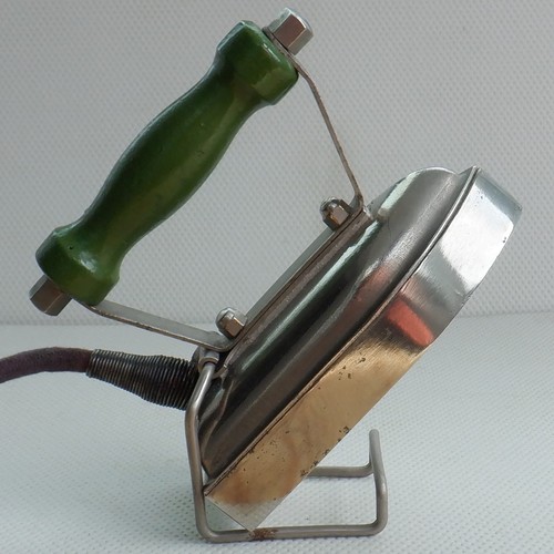 Vintage travel iron 1940s - vintage,