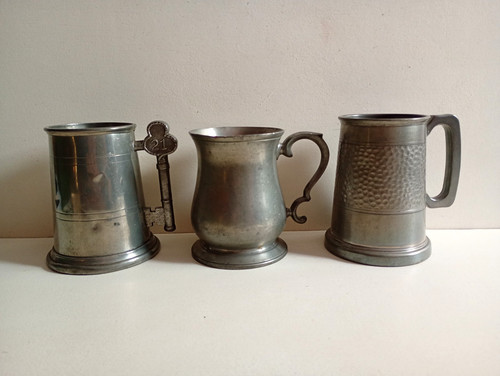 Vintage pewter tankards - 3,