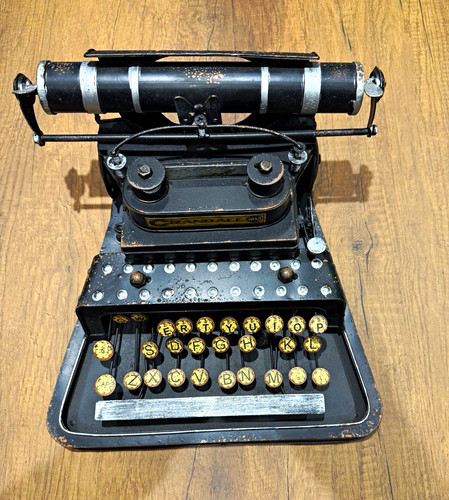 Vintage style typewriter - style,