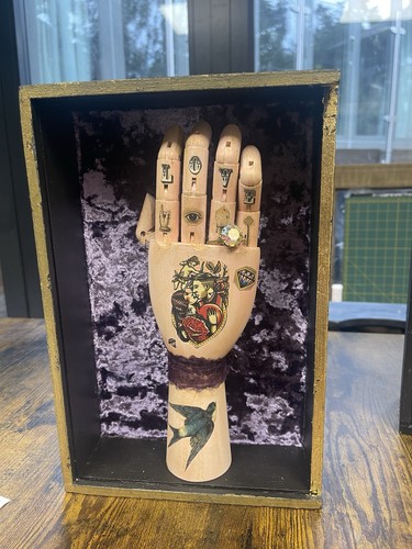 Vintage tattoo style prop - style,