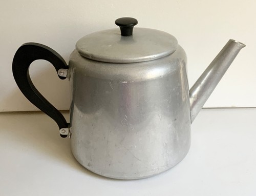 Vintage large aluminium teapot - large,