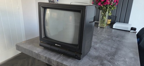 Hitachi colour model - hitachi, tv